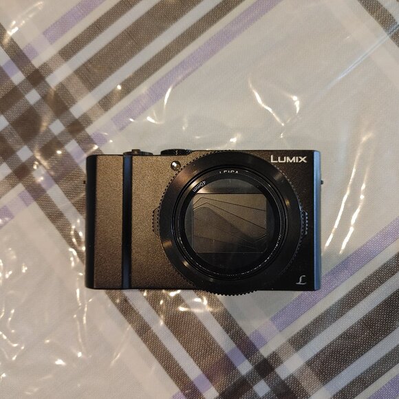 Panasonic Lumix 4K Digital Camera DMC-LX10 3x Optical Zoom 20.1MP (Black) - Picture 1 of 1